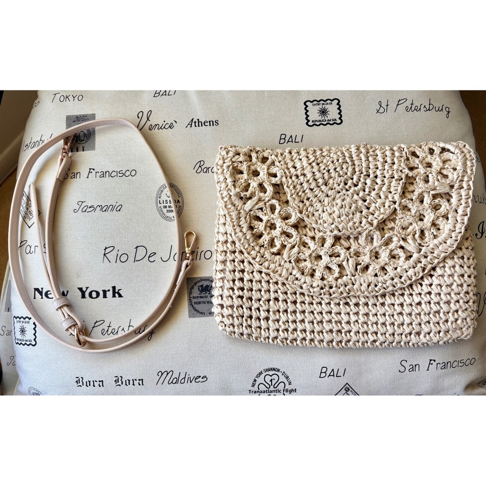 LC Lauren Conrad Beige Straw Crochet Crossbody/Clutch Purse Boho Summer Floral - Picture 3 of 8